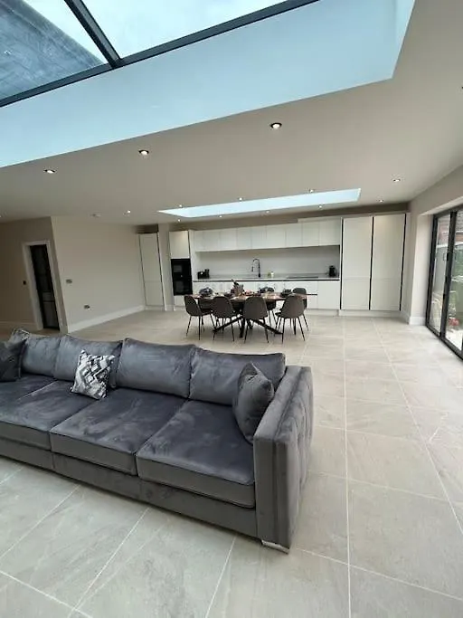 Spacious & Modern House Sleeps 8 York Casa de Férias