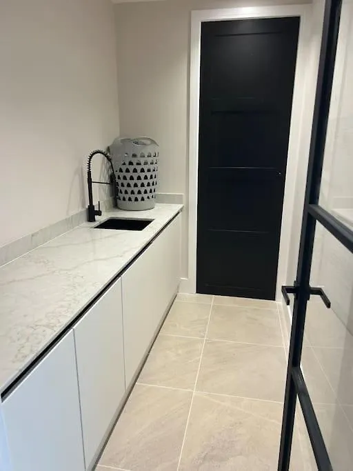 Spacious & Modern House Sleeps 8 York Casa de Férias