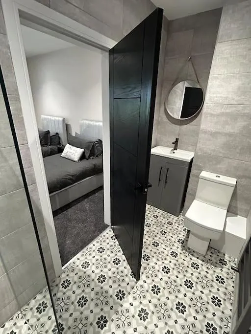 Spacious & Modern House Sleeps 8 York Casa vacanze