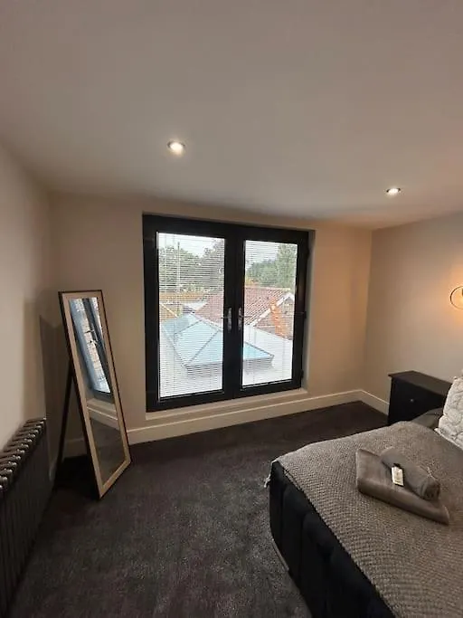 Spacious & Modern House Sleeps 8 York Casa vacanze