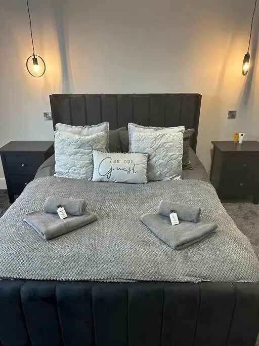 Spacious & Modern House Sleeps 8 York 0*,  Regno Unito