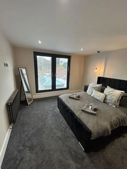 Spacious & Modern House Sleeps 8 York Regno Unito
